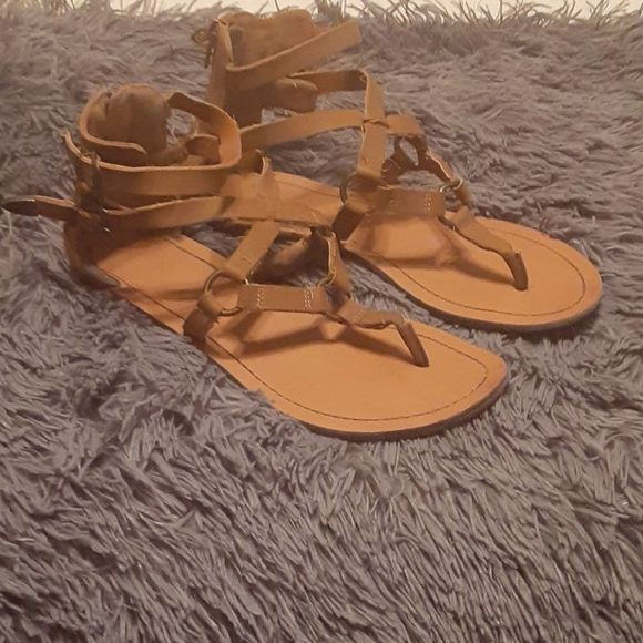 Shoes - Super cute Gladiator Sandals!! Size 8